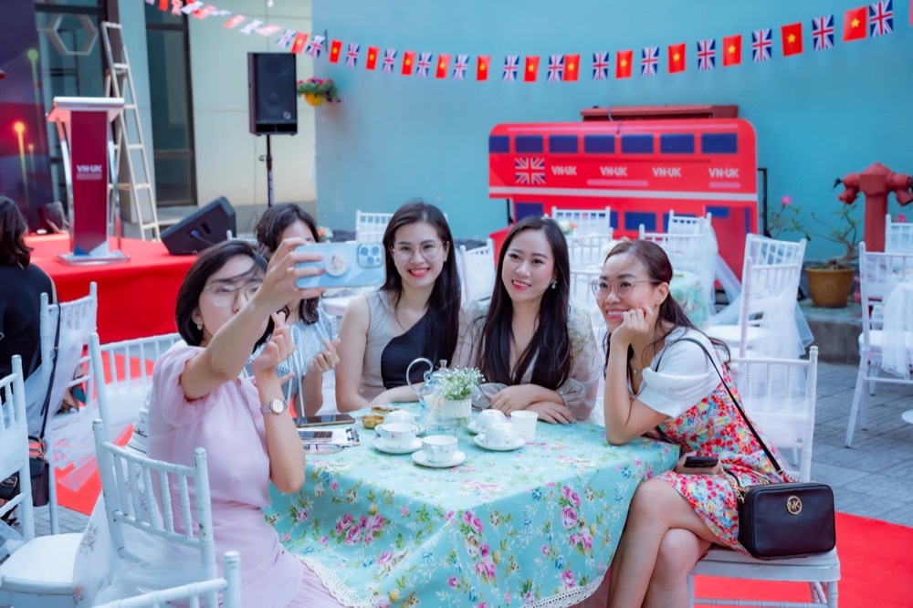 Thành viên UKAV tại Tea Party Đà Nẵng